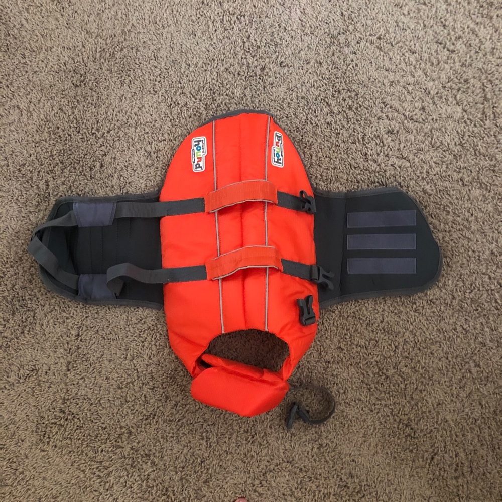 OutwardHound dog life vest